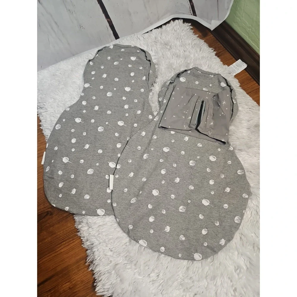 Happiest Baby Sleepea Newborn 0-2 MONTHS  Swaddle LOT OF 2 BABY Sleepwear